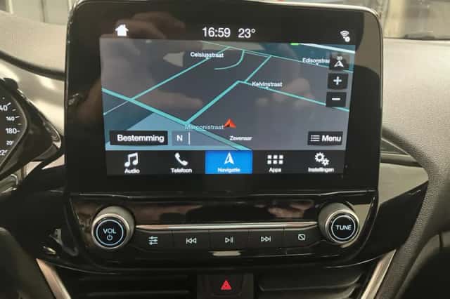 Ford Fiesta (2017) thumbnail 4