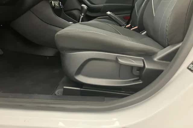 Ford Fiesta (2017) thumbnail 6