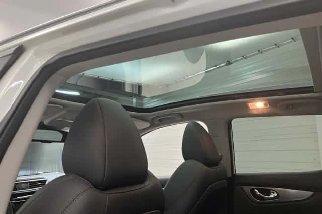 Nissan Qashqai (2019) thumbnail 4