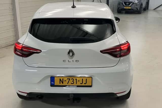 Renault Clio (2021) thumbnail 4