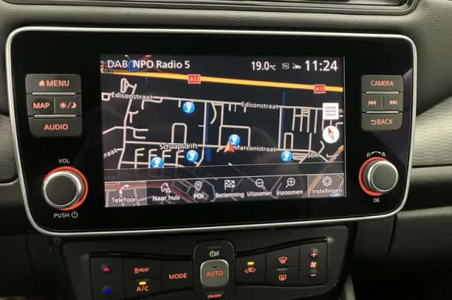 Nissan Leaf (2021) thumbnail 5