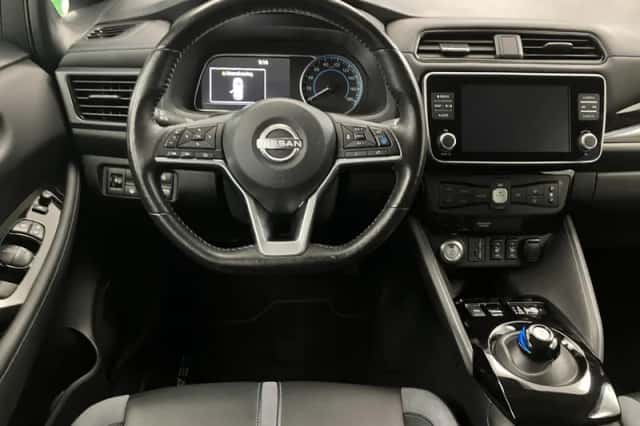 Nissan Leaf (2022) thumbnail 2