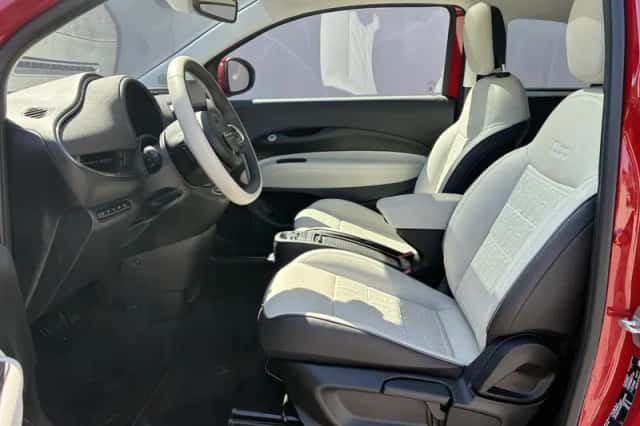 Fiat 500 (2024) thumbnail 6