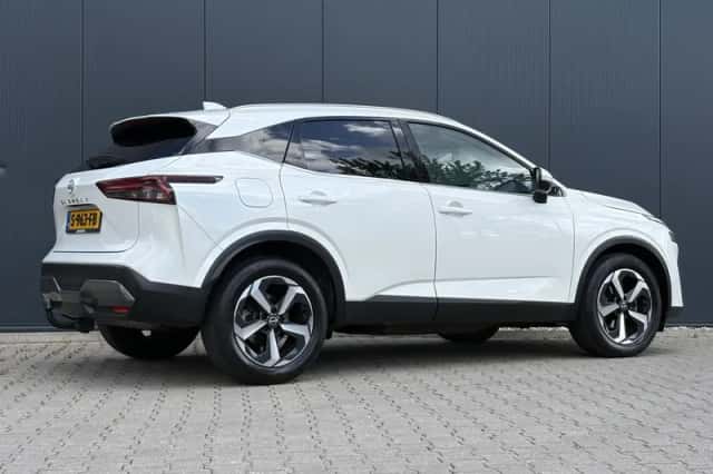 Nissan Qashqai (2023) thumbnail 3