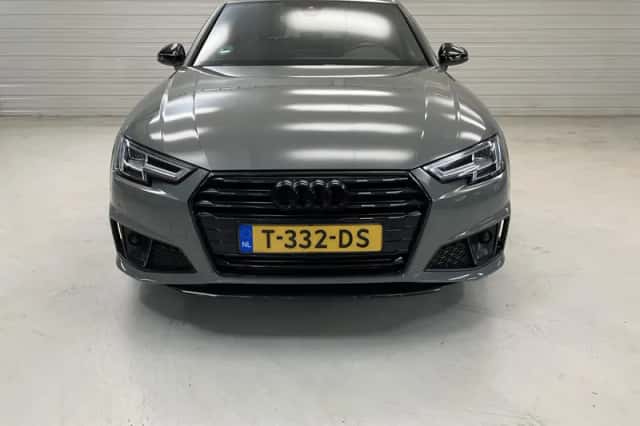 Audi A4 (2019) thumbnail 4
