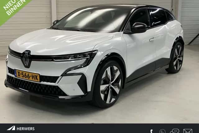 Renault Mégane E-Tech (2023) thumbnail 1