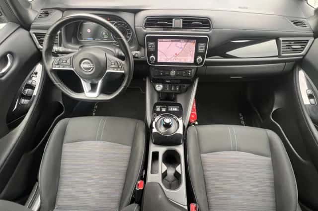 Nissan Leaf (2023) thumbnail 2