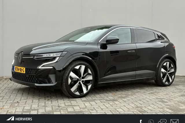 Renault Mégane E-Tech (2022) thumbnail 1