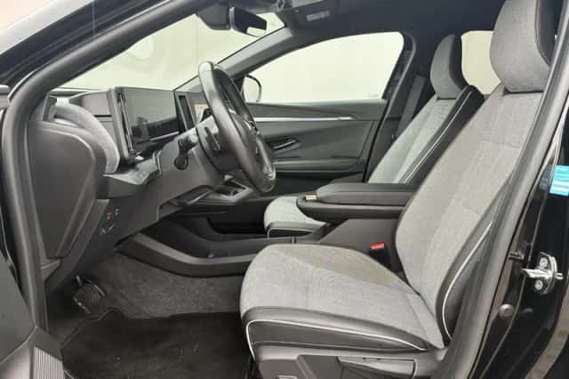 Renault Mégane E-Tech (2022) thumbnail 6