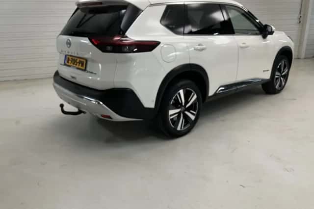 Nissan X-Trail (2022) thumbnail 3
