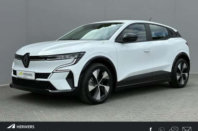Renault Mégane E-Tech (2022) thumbnail 1