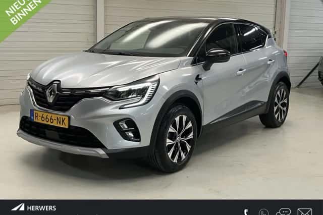 Renault Captur (2022) thumbnail 1