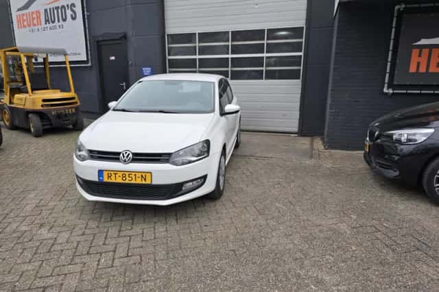 Volkswagen Polo (2010) thumbnail 3