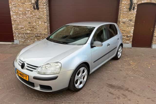 Volkswagen Golf (2008) thumbnail 2