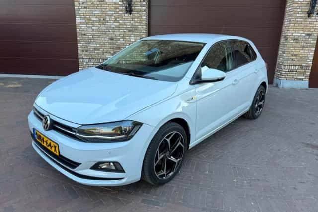 Volkswagen Polo (2019) thumbnail 2