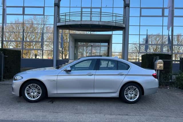 BMW 5-Serie (2016) thumbnail 2