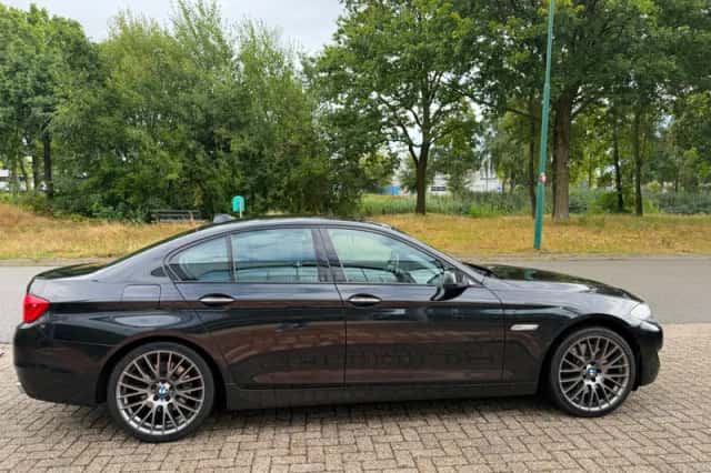 BMW 5-Serie (2010) thumbnail 4