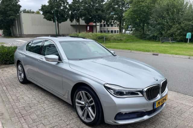 BMW 7-Serie (2016) thumbnail 4