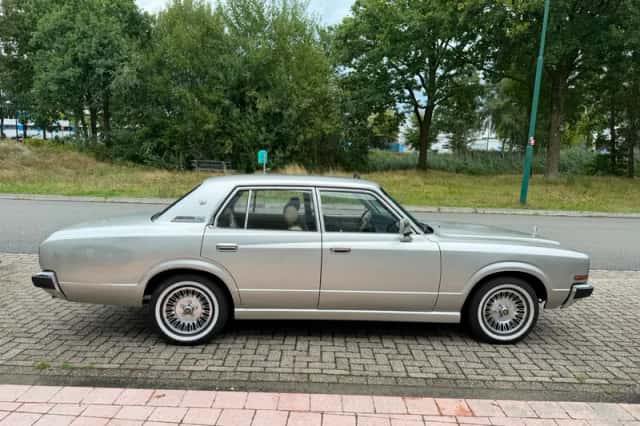 Toyota Crown (1977) thumbnail 4