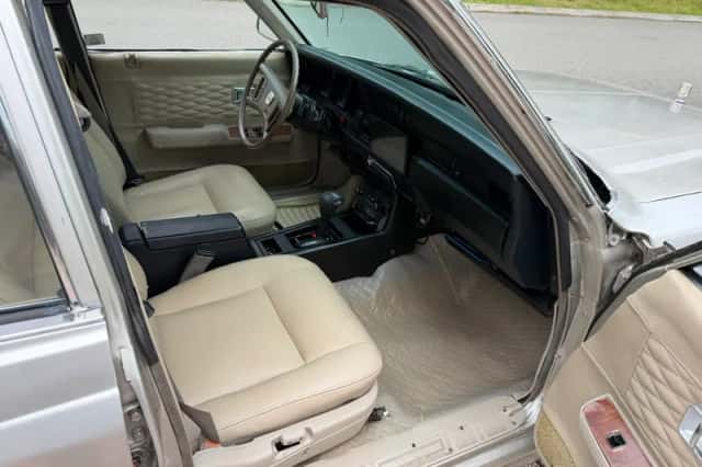 Toyota Crown (1977) thumbnail 5