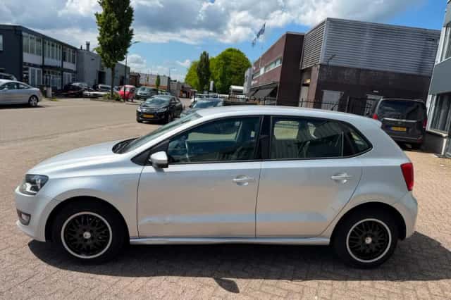 Volkswagen Polo (2013) thumbnail 1