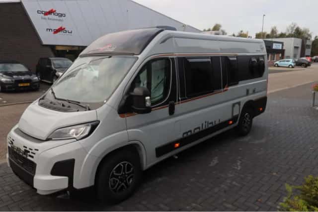 Malibu Van (2025) thumbnail 4