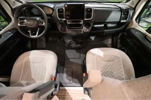 Malibu Van (2025) thumbnail 5