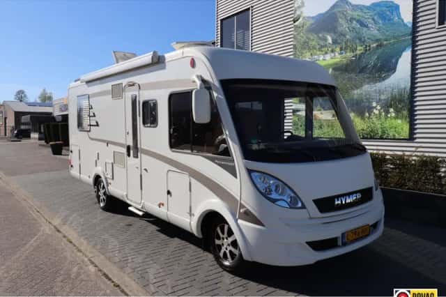 Hymer B 698 (2015) thumbnail 1