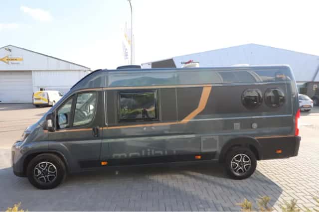 Malibu Van (2025) thumbnail 5