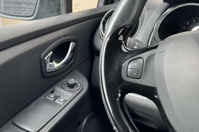 Renault Clio (2013) thumbnail 4