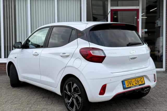 Hyundai i10 (2023) thumbnail 3