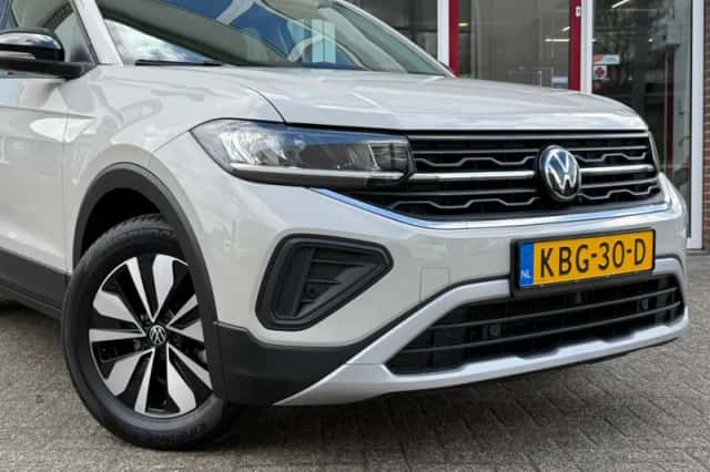 Volkswagen T-Cross (2025) thumbnail 2