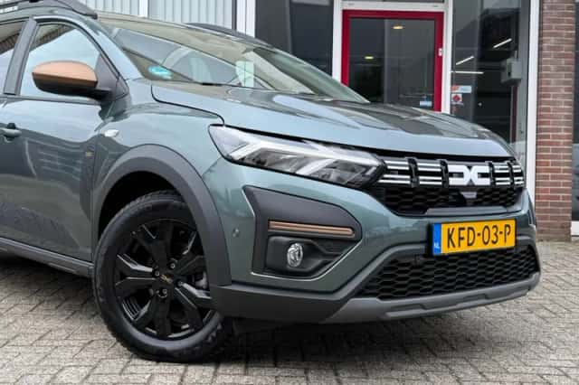 Dacia Jogger (2024) thumbnail 2