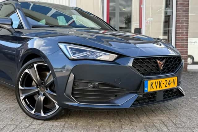 CUPRA Leon Sportstourer (2023) thumbnail 2