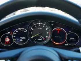 Porsche Panamera (2021) thumbnail 28