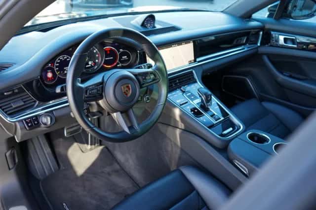 Porsche Panamera (2021) thumbnail 4