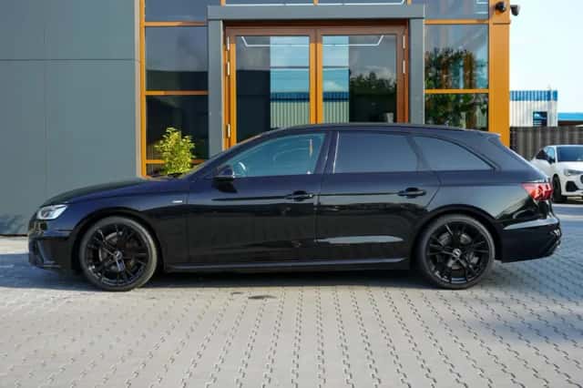 Audi A4 (2021) thumbnail 2