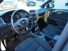 Volkswagen Tiguan (2019) thumbnail 4
