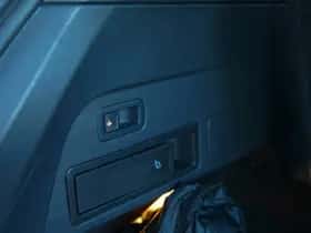 Volkswagen Tiguan (2019) thumbnail 35