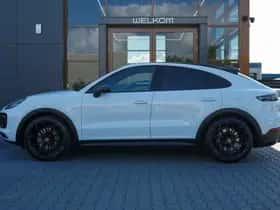 Porsche Cayenne (2022) thumbnail 2