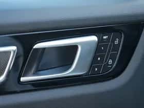 Porsche Cayenne (2022) thumbnail 22