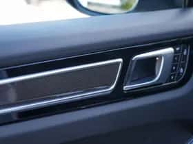 Porsche Cayenne (2022) thumbnail 23