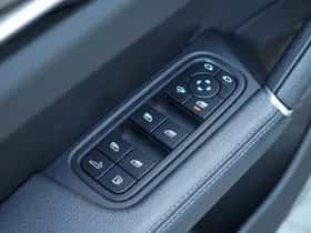 Porsche Cayenne (2022) thumbnail 24