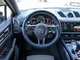 Porsche Cayenne (2022) thumbnail 27