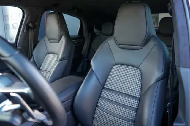 Porsche Cayenne (2022) thumbnail 5