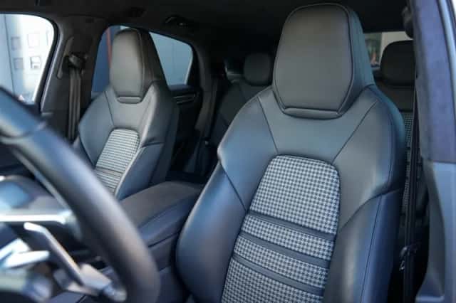 Porsche Cayenne (2022) thumbnail 5