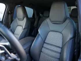Porsche Cayenne (2022) thumbnail 5