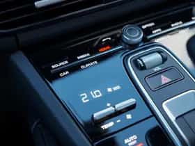 Porsche Cayenne (2022) thumbnail 44
