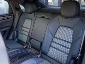 Porsche Cayenne (2022) thumbnail 53