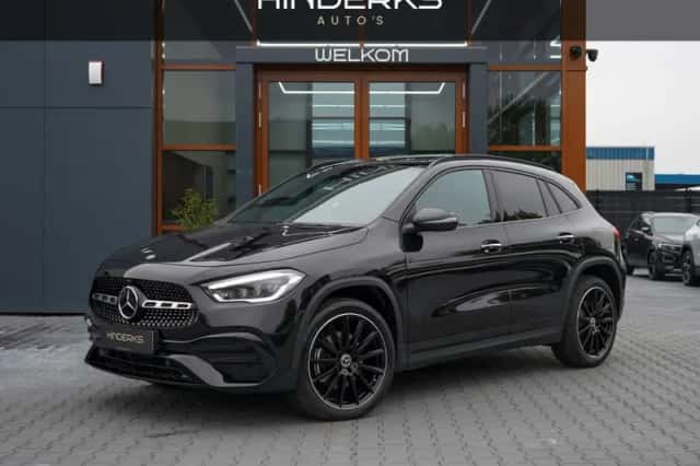 Mercedes-Benz GLA (2022) thumbnail 1